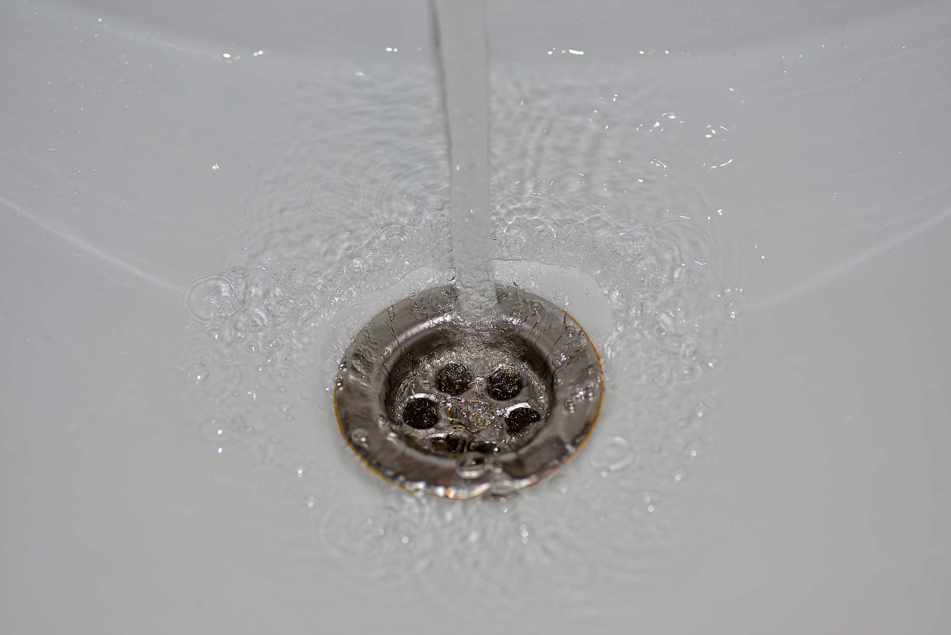 A2B Drains provides services to unblock blocked sinks and drains for properties in Osterley.